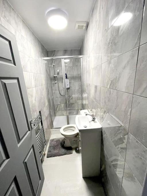 Entrepreneur Stays - 8 Guest House Liverpool Extérieur photo