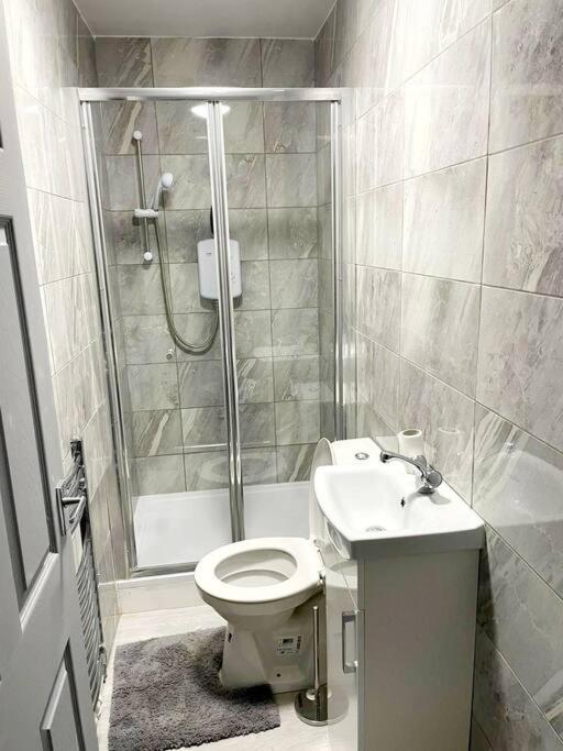 Entrepreneur Stays - 8 Guest House Liverpool Extérieur photo